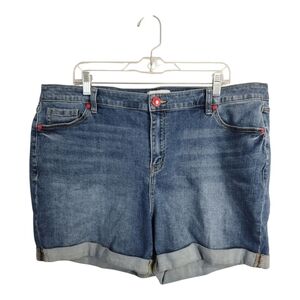 Lane Bryant Midrise Boyfriend Midi Signature Fit Cuffed Pride Festival Short‎ 18